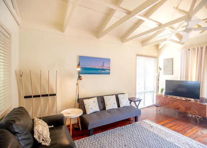 The Dunes + 100M To Beach + Pool + Exceptional Location