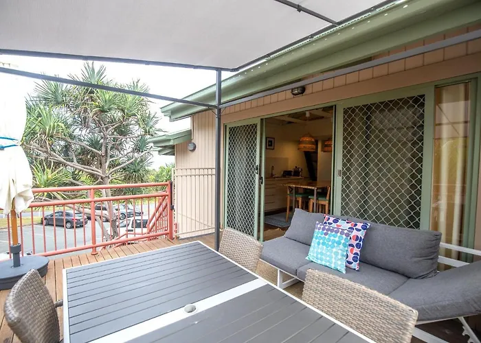 The Dunes + 100M To Beach + Pool + Exceptional Location