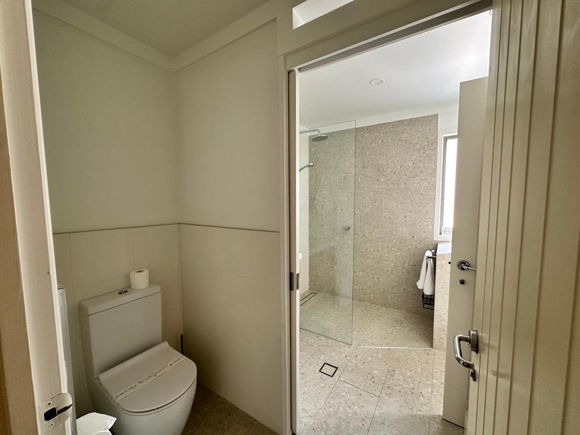 Apartment The Dunes + 100m To + Pool + Exceptional Location Point Lookout